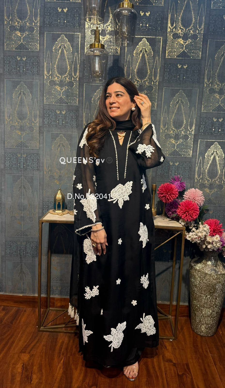 Mastaani Pakistani suit set