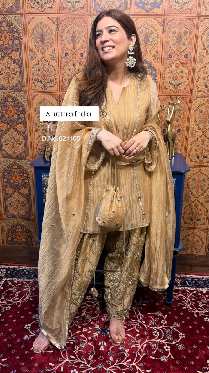 Rekha Suit Set AN10075