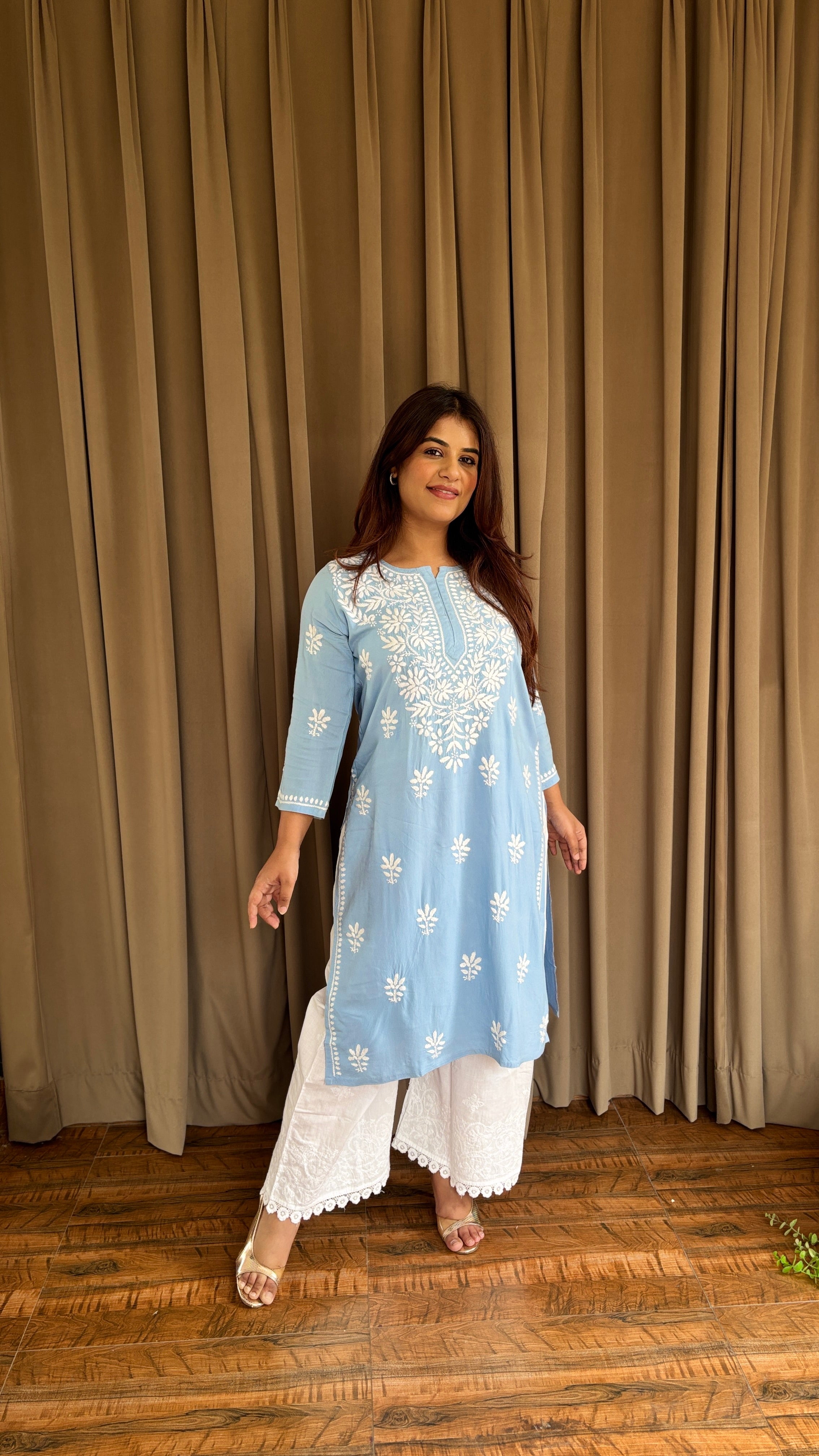 Chaandtaara Chikankari Set