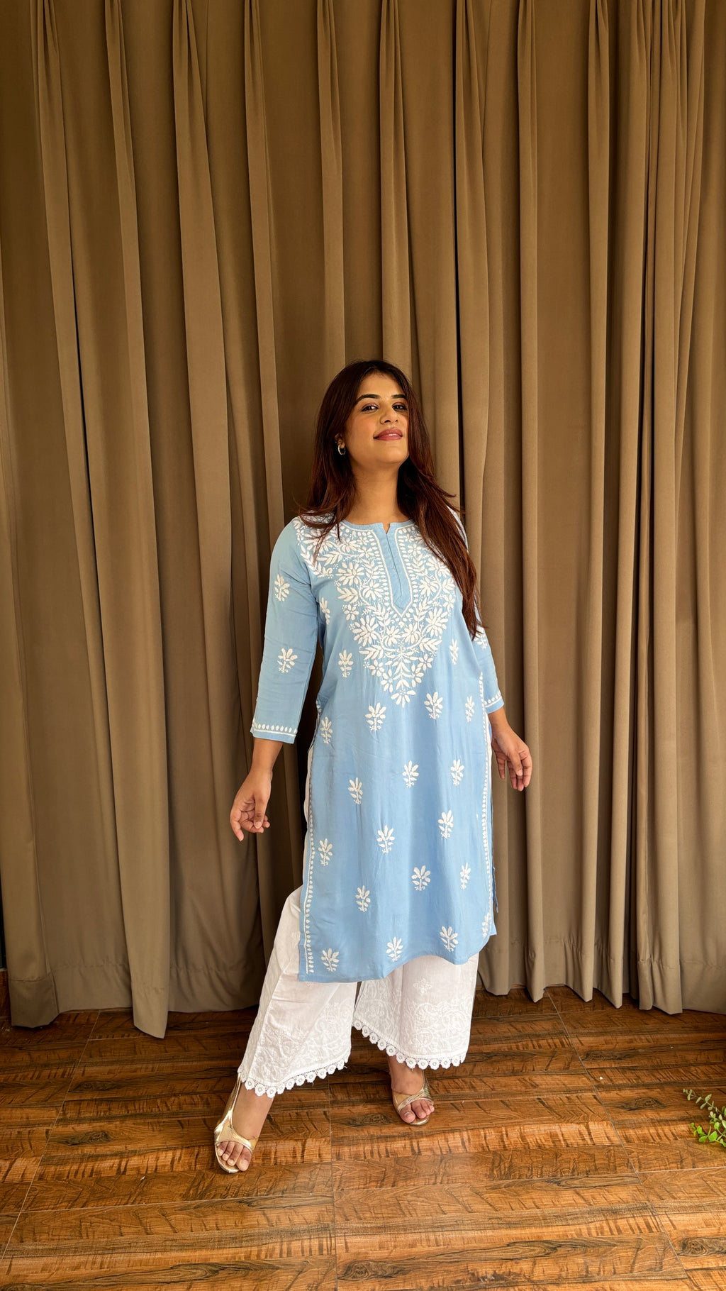 Chaandtaara Chikankari Set